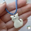Кулон Котик білий Мімі, замшевий шнурок. Ручна робота